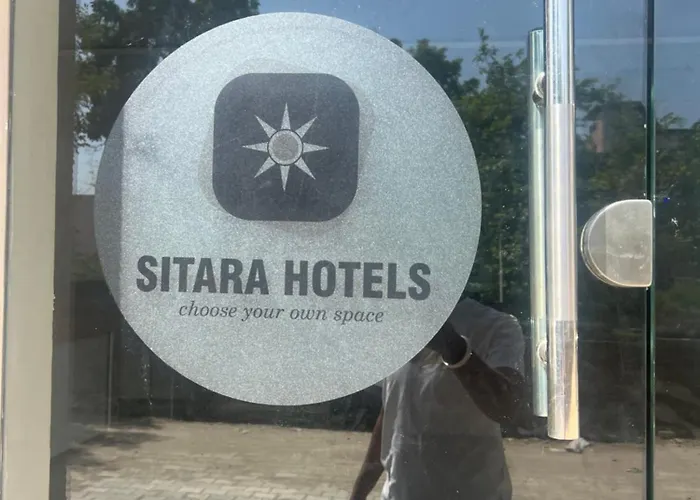 Hotel Ganga Palace